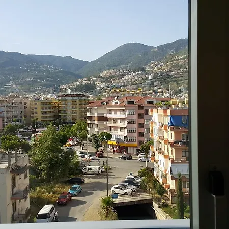 Midi̇ Family Sui̇Tes Aparthotel 3*