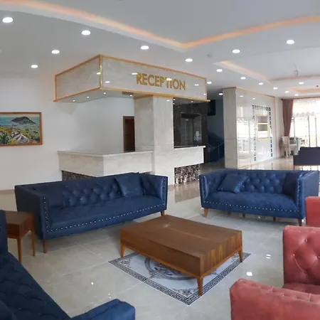 Midi̇ Family Sui̇Tes Apartmanhotel 3*