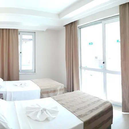 Midi̇ Family Sui̇Tes Lejlighedshotel Alanya