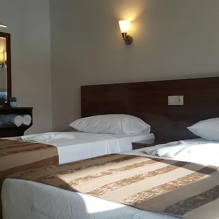 Midi̇ Family Sui̇Tes Apartmanhotel Alanya
